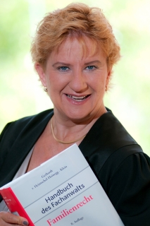 Karin Spillner, Rechtsanwältin